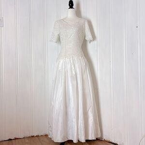 Vintage wedding dress